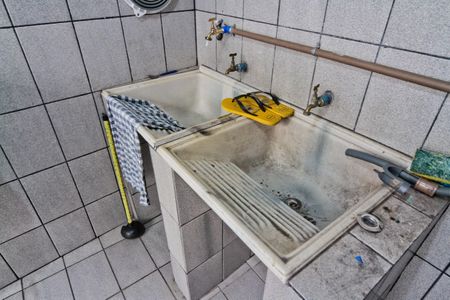 Casa à venda com 222m², 2 quartos e 2 vagas Casa à venda com 222m², 2 quartos e 2 vagasÁrea de Serviço