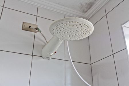 Casa à venda com 222m², 2 quartos e 2 vagas Casa à venda com 222m², 2 quartos e 2 vagasBanheiro