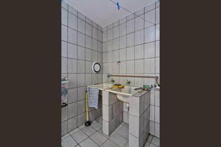 Casa à venda com 222m², 2 quartos e 2 vagas Casa à venda com 222m², 2 quartos e 2 vagasÁrea de Serviço