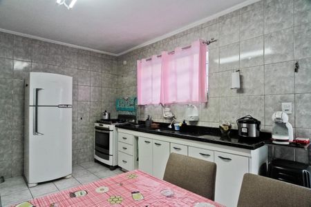 Casa à venda com 222m², 2 quartos e 2 vagas Casa à venda com 222m², 2 quartos e 2 vagasCozinha