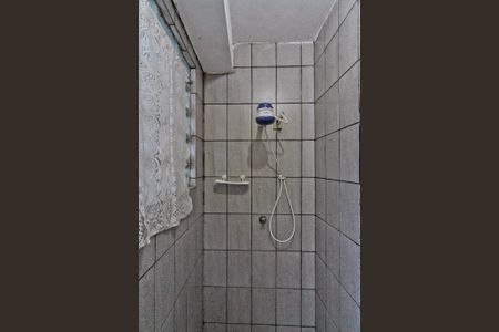 Casa à venda com 222m², 2 quartos e 2 vagas Casa à venda com 222m², 2 quartos e 2 vagasEdícula