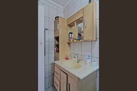 Casa à venda com 222m², 2 quartos e 2 vagas Casa à venda com 222m², 2 quartos e 2 vagasBanheiro