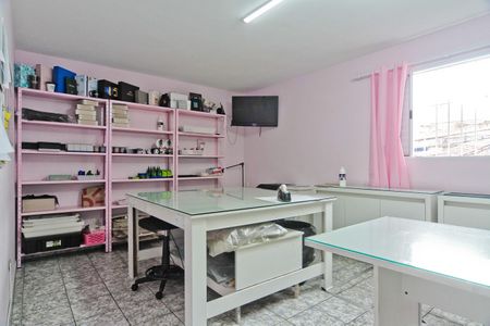 Casa à venda com 222m², 2 quartos e 2 vagas Casa à venda com 222m², 2 quartos e 2 vagasQuarto 1