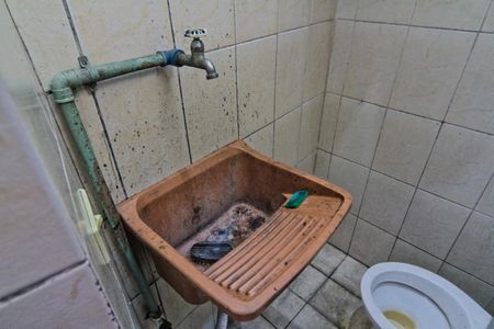 Casa à venda com 222m², 2 quartos e 2 vagas Casa à venda com 222m², 2 quartos e 2 vagasLoja 1