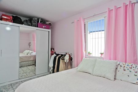 Casa à venda com 222m², 2 quartos e 2 vagas Casa à venda com 222m², 2 quartos e 2 vagasQuarto 2