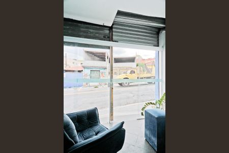 Casa à venda com 222m², 2 quartos e 2 vagas Casa à venda com 222m², 2 quartos e 2 vagasLoja 2