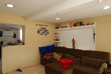 Sala de casa à venda com 2 quartos, 250m² em Jardim Adelaide, São Paulo