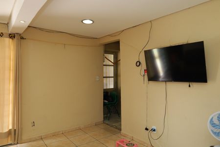 Casa à venda com 250m², 2 quartos e 5 vagasSala