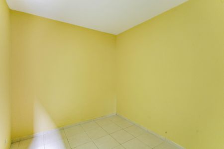 Quarto 2 de casa para alugar com 2 quartos, 60m² em Vila Moraes, São Paulo