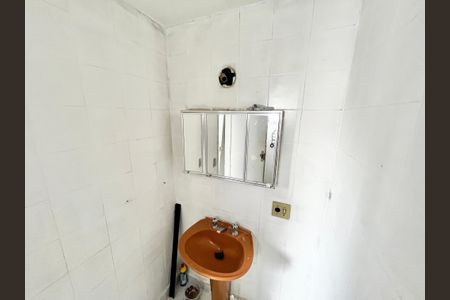 Apartamento para alugar com 70m², 3 quartos e 1 vaga Apartamento para alugar com 70m², 3 quartos e 1 vagaBanheiro da Suíte