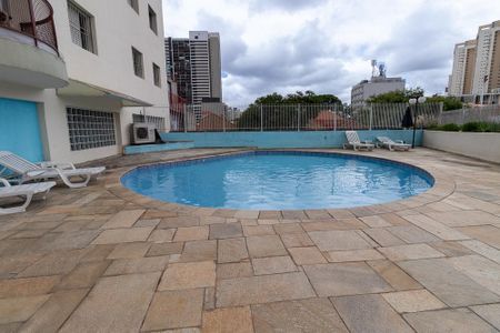 Apartamento à venda com 112m², 4 quartos e 2 vagas Apartamento à venda com 112m², 4 quartos e 2 vagasÁrea comum - Piscina