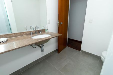 Apartamento à venda com 112m², 4 quartos e 2 vagas Apartamento à venda com 112m², 4 quartos e 2 vagasBanheiro