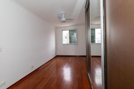 Apartamento à venda com 112m², 4 quartos e 2 vagas Apartamento à venda com 112m², 4 quartos e 2 vagasSuíte