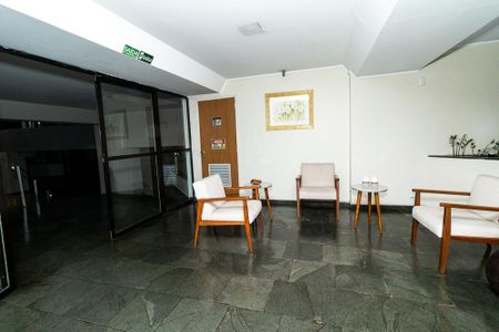 Apartamento à venda com 112m², 4 quartos e 2 vagas Apartamento à venda com 112m², 4 quartos e 2 vagasHall