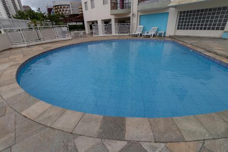 Apartamento à venda com 112m², 4 quartos e 2 vagas Apartamento à venda com 112m², 4 quartos e 2 vagasÁrea comum - Piscina