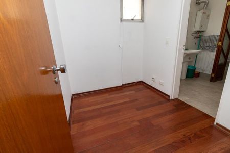 Apartamento à venda com 112m², 4 quartos e 2 vagas Apartamento à venda com 112m², 4 quartos e 2 vagasSuíte de Serviço