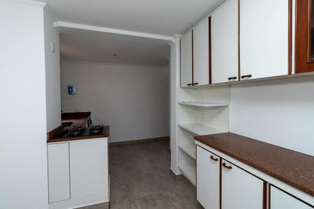 Apartamento à venda com 112m², 4 quartos e 2 vagas Apartamento à venda com 112m², 4 quartos e 2 vagasCozinha