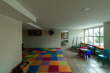 Apartamento à venda com 112m², 4 quartos e 2 vagas Apartamento à venda com 112m², 4 quartos e 2 vagasBrinquedoteca e Sala de Jogos