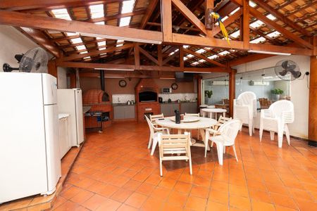 Apartamento à venda com 112m², 4 quartos e 2 vagas Apartamento à venda com 112m², 4 quartos e 2 vagasÁrea comum - Churrasqueira