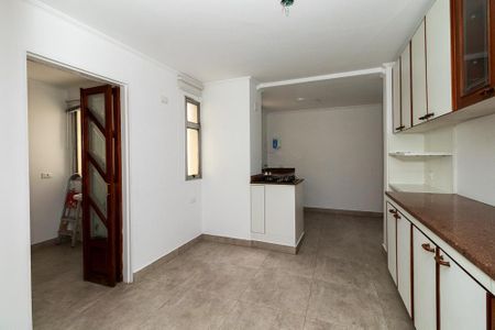 Apartamento à venda com 112m², 4 quartos e 2 vagas Apartamento à venda com 112m², 4 quartos e 2 vagasCozinha