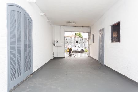 Casa para alugar com 450m², 7 quartos e 2 vagas Garagem - Entrada 