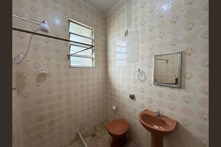 Apartamento para alugar com 65m², 2 quartos e sem vagaBanheiro
