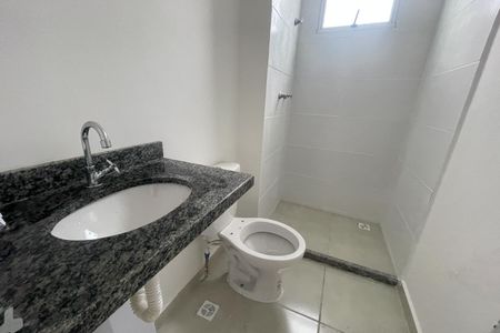 Apartamento para alugar com 44m², 2 quartos e 1 vaga Apartamento para alugar com 44m², 2 quartos e 1 vagaBanheiro
