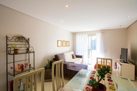 Sala de apartamento para alugar com 3 quartos, 77m² em Jardim, Santo André