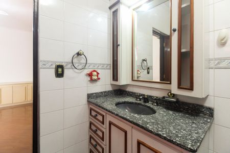 Casa para alugar com 300m², 3 quartos e 5 vagasBanheiro Suíte 