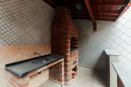 Casa para alugar com 300m², 3 quartos e 5 vagasQuintal e Churrasqueira 