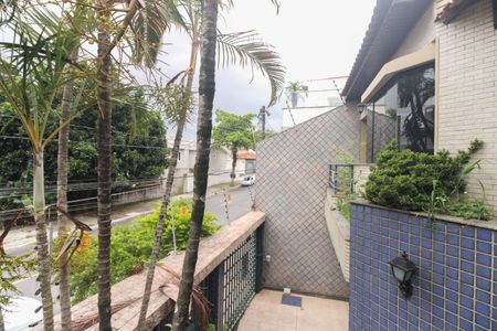 Casa para alugar com 300m², 3 quartos e 5 vagasEntrada 
