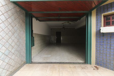 Casa para alugar com 300m², 3 quartos e 5 vagasGaragem 