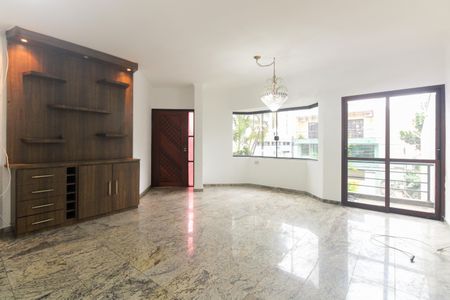 Casa para alugar com 300m², 3 quartos e 5 vagasSala 
