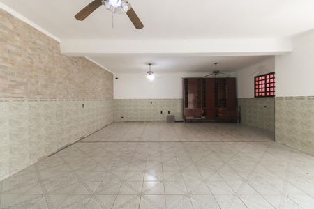 Casa para alugar com 300m², 3 quartos e 5 vagasGaragem 