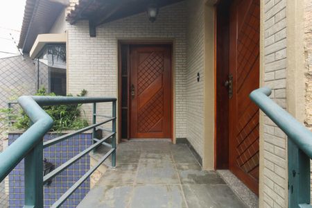 Casa para alugar com 300m², 3 quartos e 5 vagasEntrada 