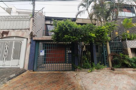 Casa para alugar com 300m², 3 quartos e 5 vagasFachada 