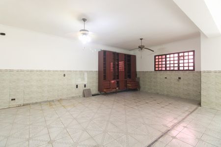 Casa para alugar com 300m², 3 quartos e 5 vagasGaragem 