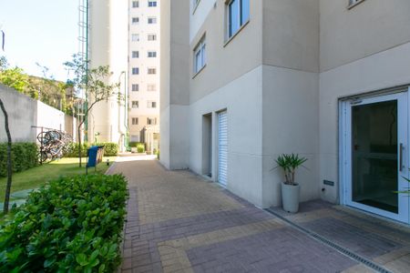 Apartamento para alugar com 32m², 2 quartos e sem vagaÁrea comum de