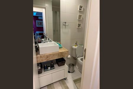 Banheiro de apartamento para alugar com 1 quarto, 45m² em Santo Amaro, São Paulo