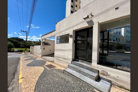 Apartamento à venda com 142m², 3 quartos e 3 vagas Apartamento à venda com 142m², 3 quartos e 3 vagasFachada da Portaria