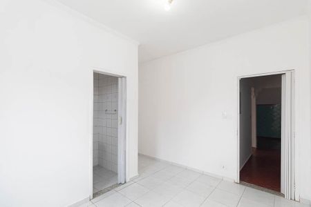 Casa à venda com 180m², 3 quartos e 2 vagas Casa à venda com 180m², 3 quartos e 2 vagasSuíte