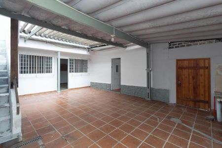 Casa à venda com 180m², 3 quartos e 2 vagas Casa à venda com 180m², 3 quartos e 2 vagasChurrasqueira