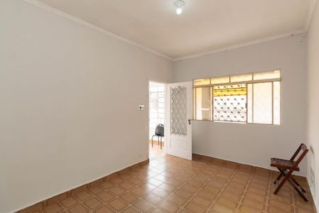 Casa à venda com 180m², 3 quartos e 2 vagas Casa à venda com 180m², 3 quartos e 2 vagasSala
