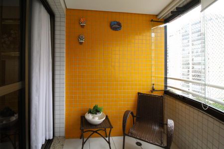 Apartamento à venda com 120m², 3 quartos e 2 vagas Apartamento à venda com 120m², 3 quartos e 2 vagasVaranda