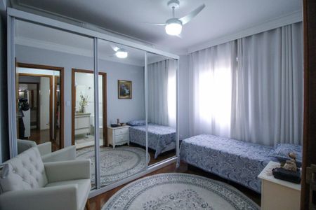 Apartamento à venda com 120m², 3 quartos e 2 vagas Apartamento à venda com 120m², 3 quartos e 2 vagasSuíte 1