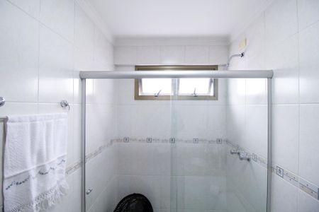 Apartamento à venda com 120m², 3 quartos e 2 vagas Apartamento à venda com 120m², 3 quartos e 2 vagasBanheiro da Suíte 1