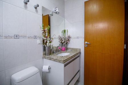 Apartamento à venda com 120m², 3 quartos e 2 vagas Apartamento à venda com 120m², 3 quartos e 2 vagasBanheiro da Suíte 1