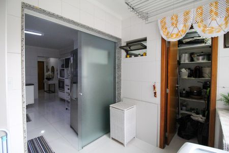 Apartamento à venda com 120m², 3 quartos e 2 vagas Apartamento à venda com 120m², 3 quartos e 2 vagasÁrea de Serviço