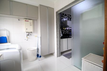 Apartamento à venda com 120m², 3 quartos e 2 vagas Apartamento à venda com 120m², 3 quartos e 2 vagasÁrea de Serviço