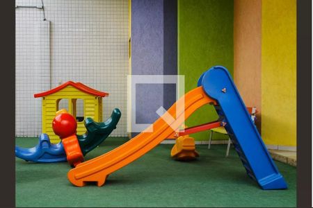 Apartamento à venda com 120m², 3 quartos e 2 vagas Apartamento à venda com 120m², 3 quartos e 2 vagasPlayground